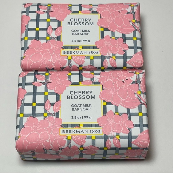 Beekman 1802 New Sealed Two Cherry Blossom Goat Milk Palm-Sized Bar Soap 3.5 oz - Picture 2 of 6